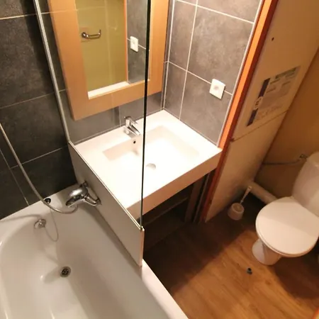 Cosy 4 Pers A L'alpe D'huez - Balcon Sud, Proche Pistes Et Commerces, Animaux Acceptes - Fr-1-405-152 Apartment